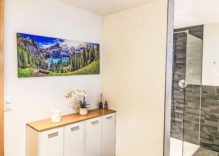 Engelshues By Interhome Lejlighed